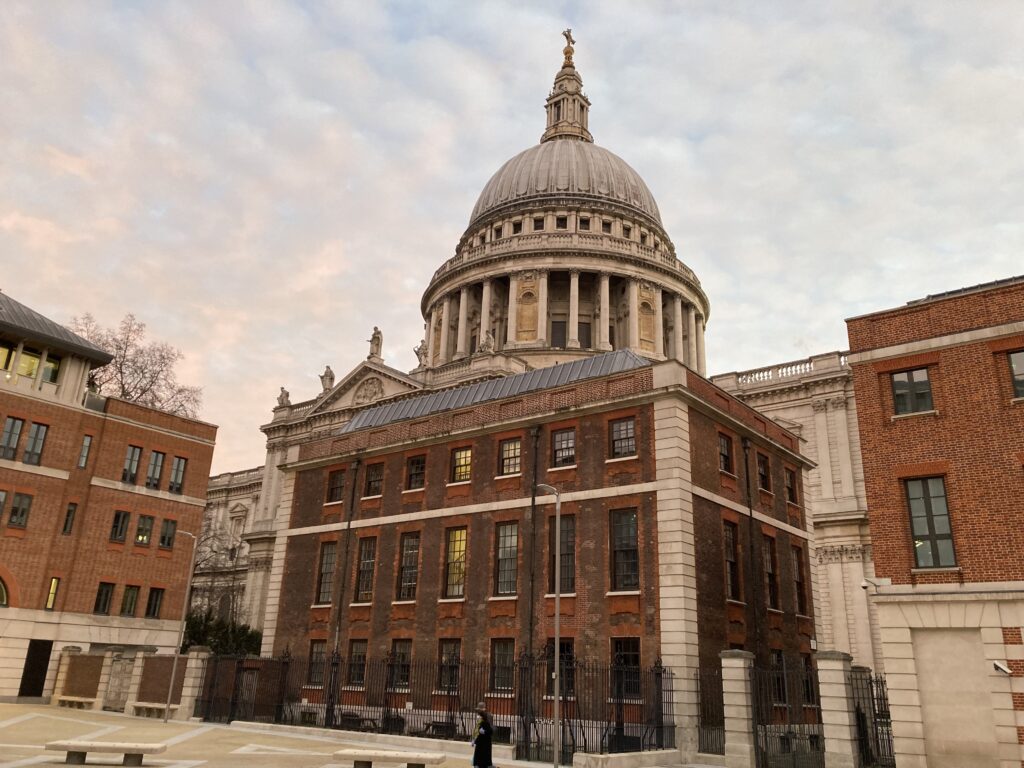 st-pauls-cathedral-paternoster-square